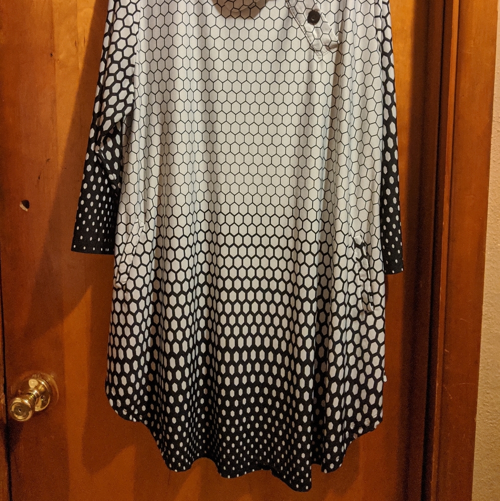Tunic - Picture 4 of 4